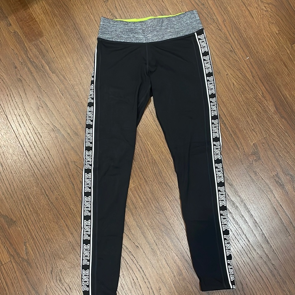 Victoria Secret Pink leggings.